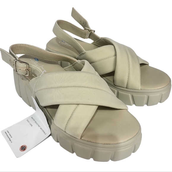 Aqua College Waterproof Sandals Bone - Picture 2 of 4